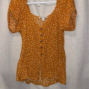 Very pretty floral yellow top